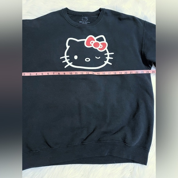 Hello Kitty Sanrio Women’s Sweatshirt Size L-Runs Large - Picture 8 of 10